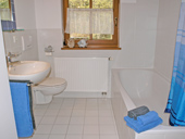 Bad und Toilette